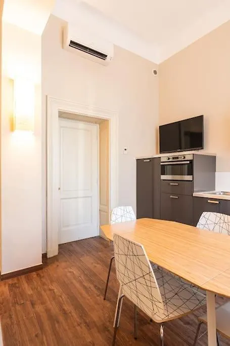 Crocetta Turandot One Bed 1St Floor - Mirable Pm Apartment Milan