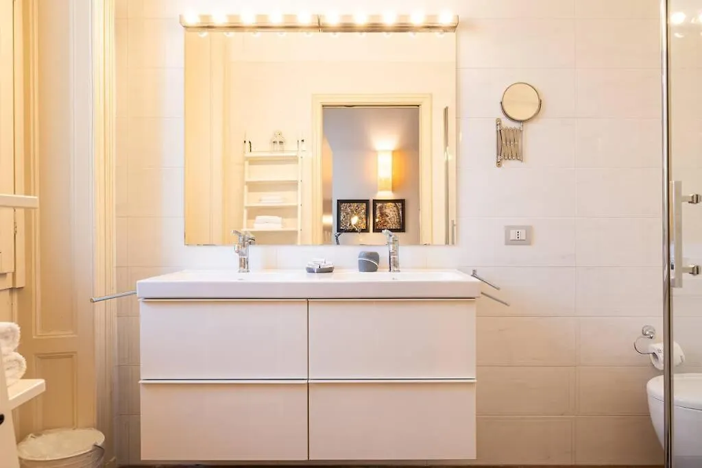 Crocetta Turandot One Bed 1St Floor - Mirable Pm Apartment Milan 0*,  Italy